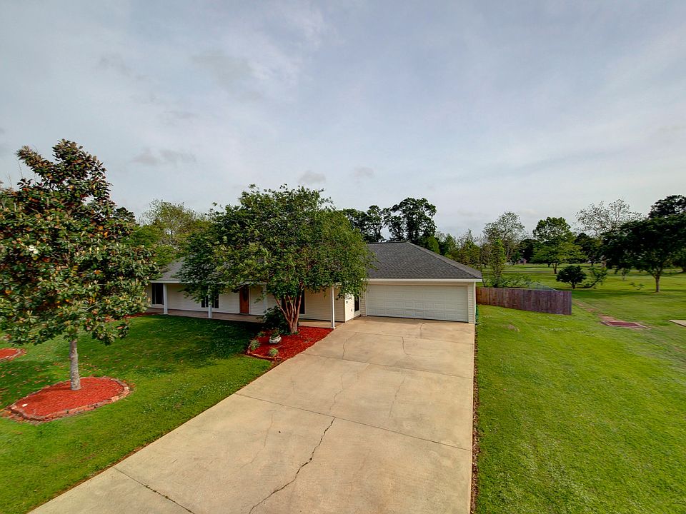 1st image of 213 Teresa Dr