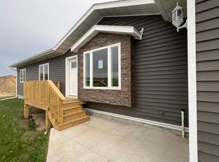 2371 Firehouse Dr, Huron, SD 57350