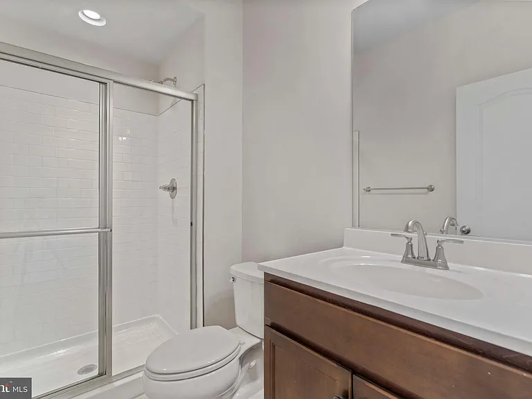 1727 Evansberry Dr — Photo 8