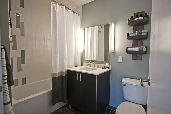 Rented by Greystar | media 13