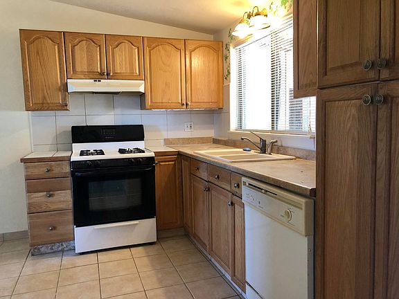 5th image of 107 N Giffen Ave