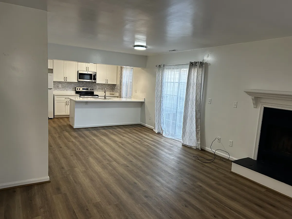 Building Photo - 2304 Cretan Ct