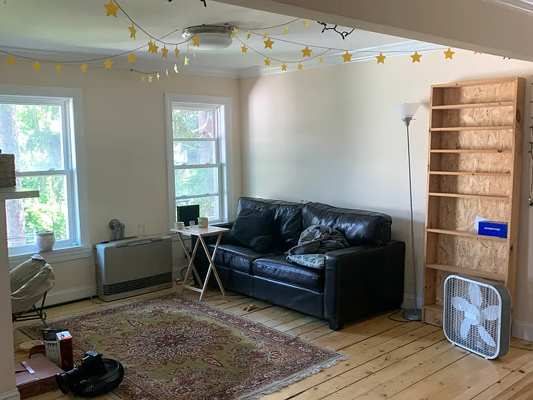 13 Maple St — Photo 4