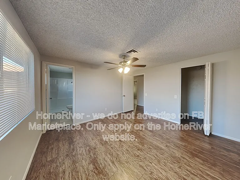 15426 N 61st Dr — Photo 2