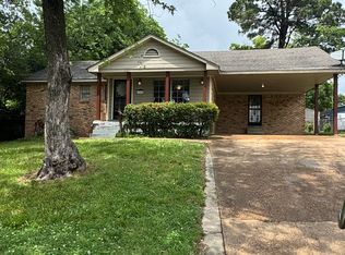 1268 Vicksburg Dr, Southaven, MS 38671