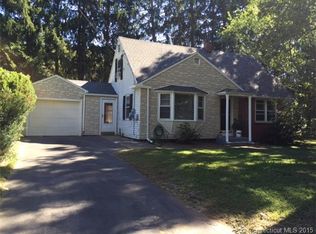 9 Holdsworth Rd, Preston, CT 06365