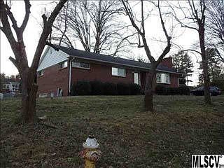 2nd image of 958 14th St SE