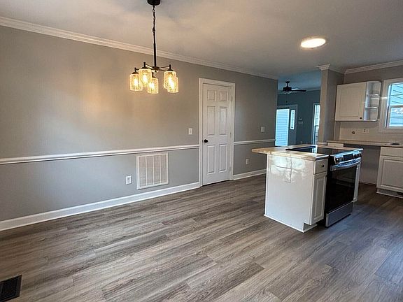 4th image of 2623 Rosewood Drive