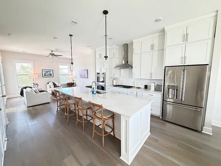 1108 Studdingsail Ln — Photo 2