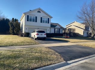 1203 Weston Dr, Arlington Heights, IL 60004