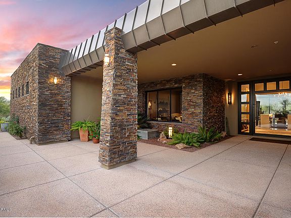 3rd image of 954 W Tortolita Mountain Cir