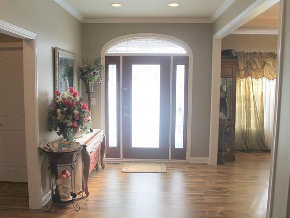 3rd image of 310 Whispering Brook Dr