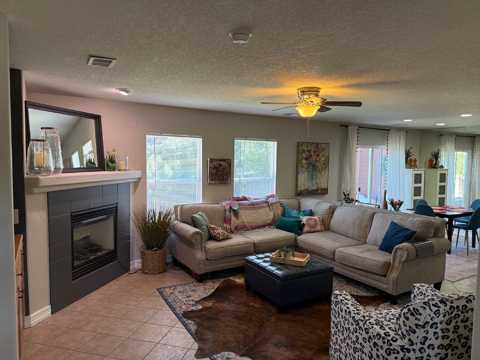 3 bed, 2.5 bath, 1806 sqft, $2,800 — Photo 2