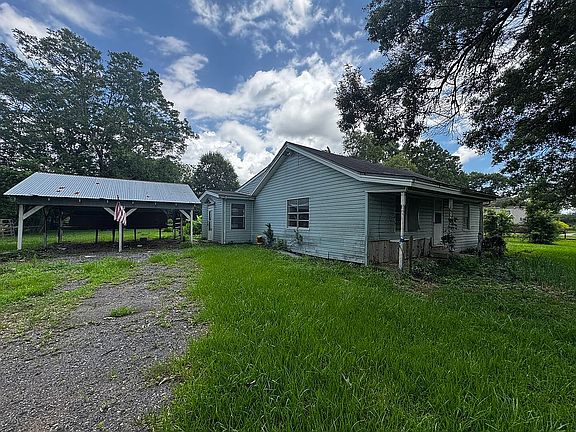 3rd image of 2622 Reins Rd