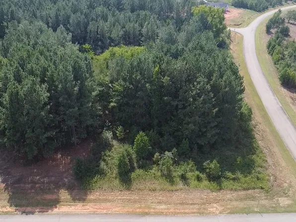 18 Woodlawn Dr, Clarksville, VA 23927