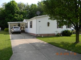 917 Savannah River Dr, Adrian, MI 49221