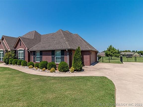 3rd image of 14793 S Fieldstone Dr
