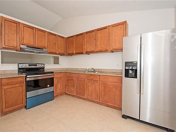 3rd image of 447 Dove Dr
