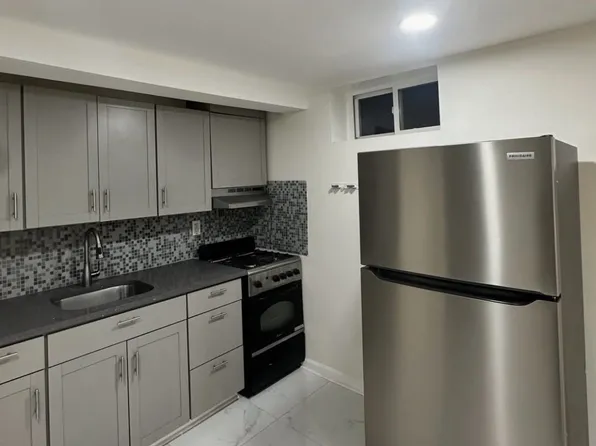 7 Circle Ave, Paterson, NJ