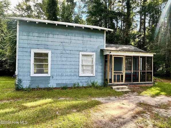 285 Queen Street, Grifton, NC 28530
