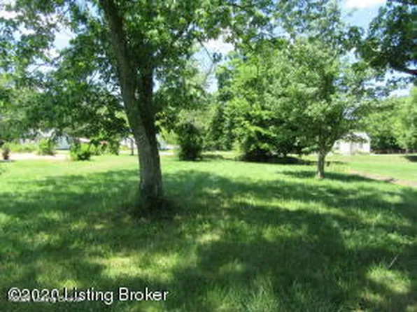 8407 Tolls Ln, Louisville, KY 40214