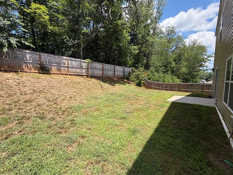 220 Roper St — Photo 31