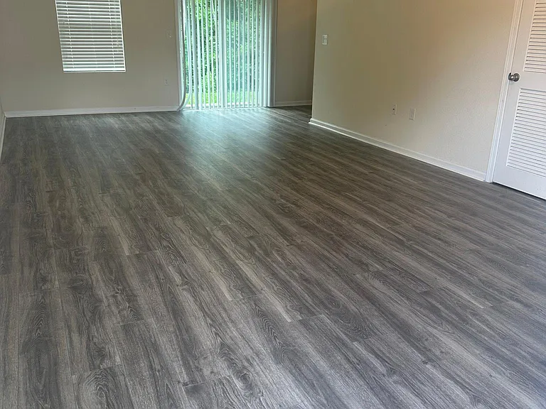394 Servia Dr — Photo 17