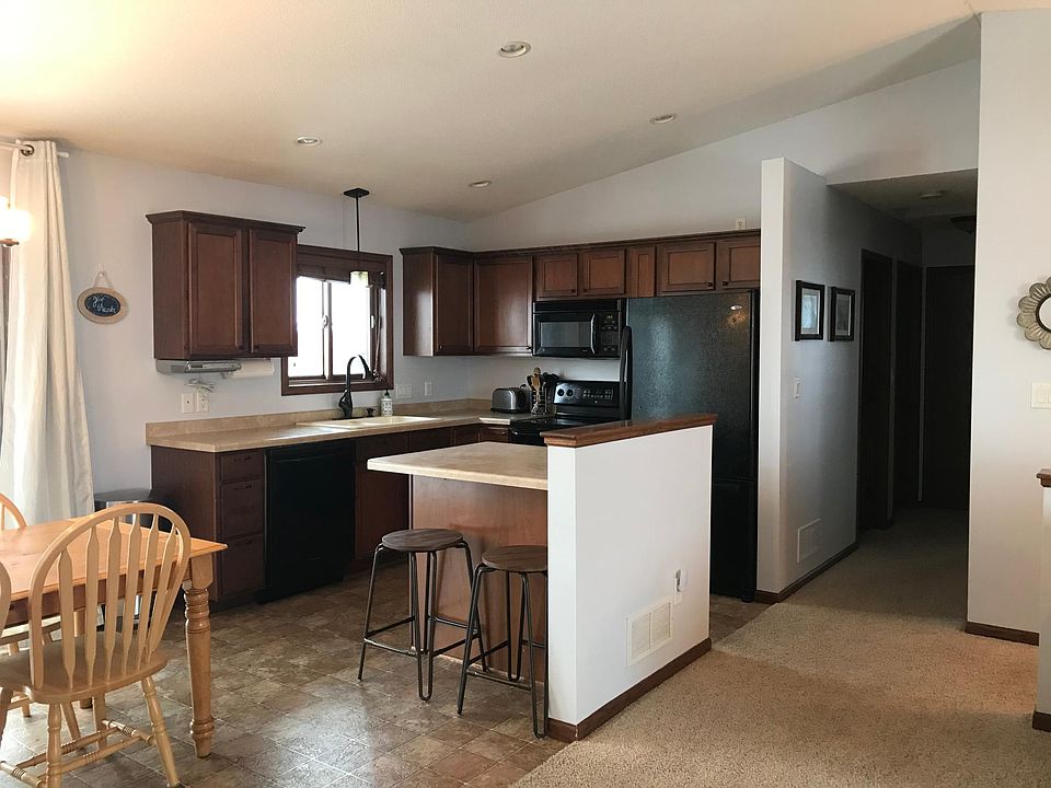 2nd image of 4909 King Arthur Dr NW