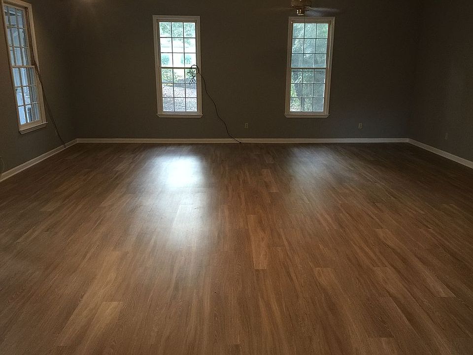 2nd image of 2876 Carrousel Ct