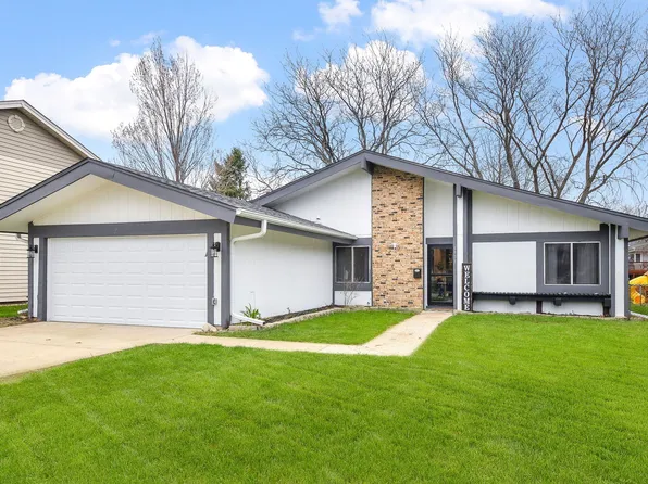 5773 Essex Ct, Hanover Park, IL 60133