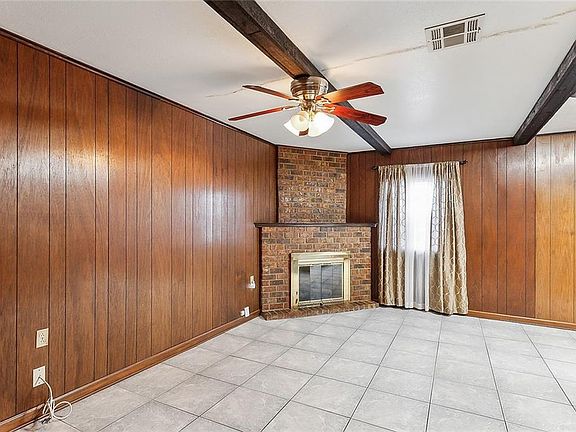 5th image of 1625 Belle Ct