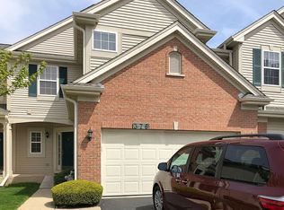 376 Windsong Cir, Glendale Heights, IL 60139