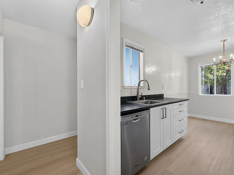 1598 Sunnyvale Ave #11 — Photo 6