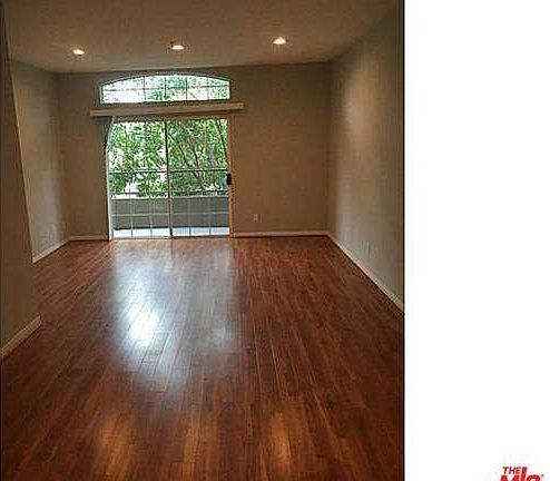 4th image of 10650 Moorpark St APT 305