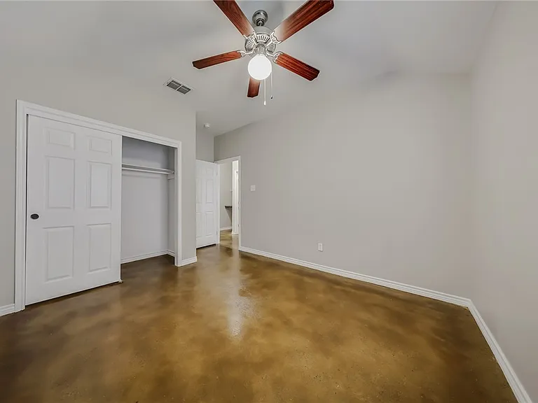 6630 Rhine Dr #B — Photo 23