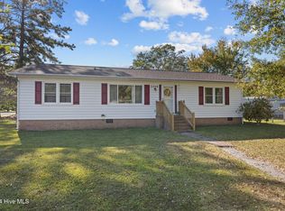 2309 N Lakeview Dr, Newport, NC 28570