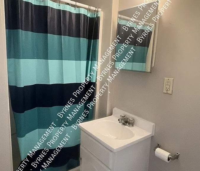 347 Main St #4 — Photo 6