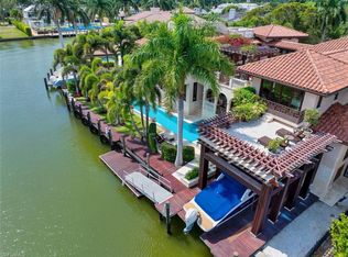 2233 Forrest Ln, Naples, FL 34102