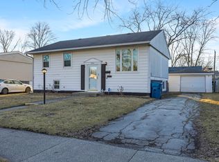 3544 Carpenter St, Steger, IL 60475