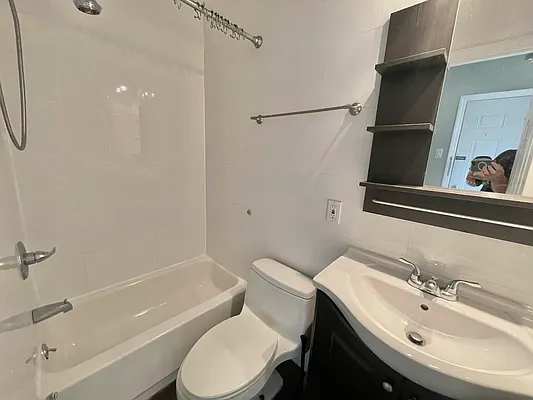 Rented by New Amsterdam Realty Group | media 15