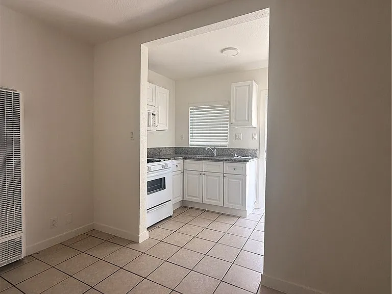 1234 Raymond Ave — Photo 6