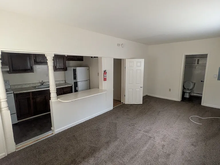5623 Atlantic Ave #7 — Photo 1