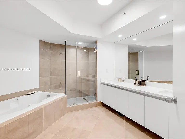 21055 Yacht Club Dr #2203 — Photo 16