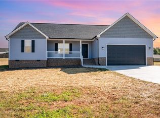 147 Knight Farm Rd, Stokesdale, NC 27357