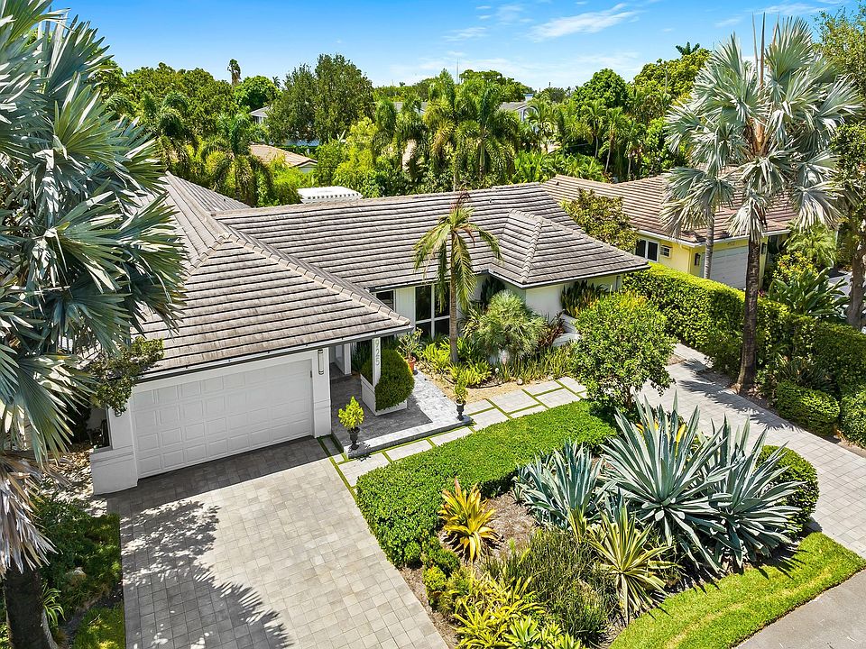 1st image of 3925 NE 22nd Avenue