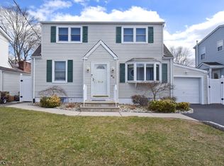 44 Durham St, Pompton Lakes, NJ 07442
