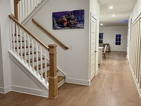 5th image of 121 Sherringham Way