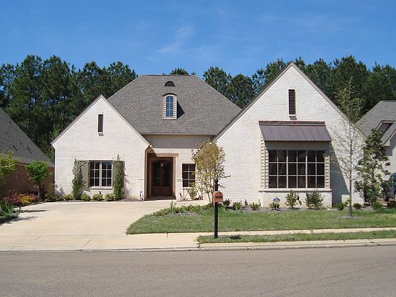 Main entrance, 4 bdrm, 3 bath, 3 car garage