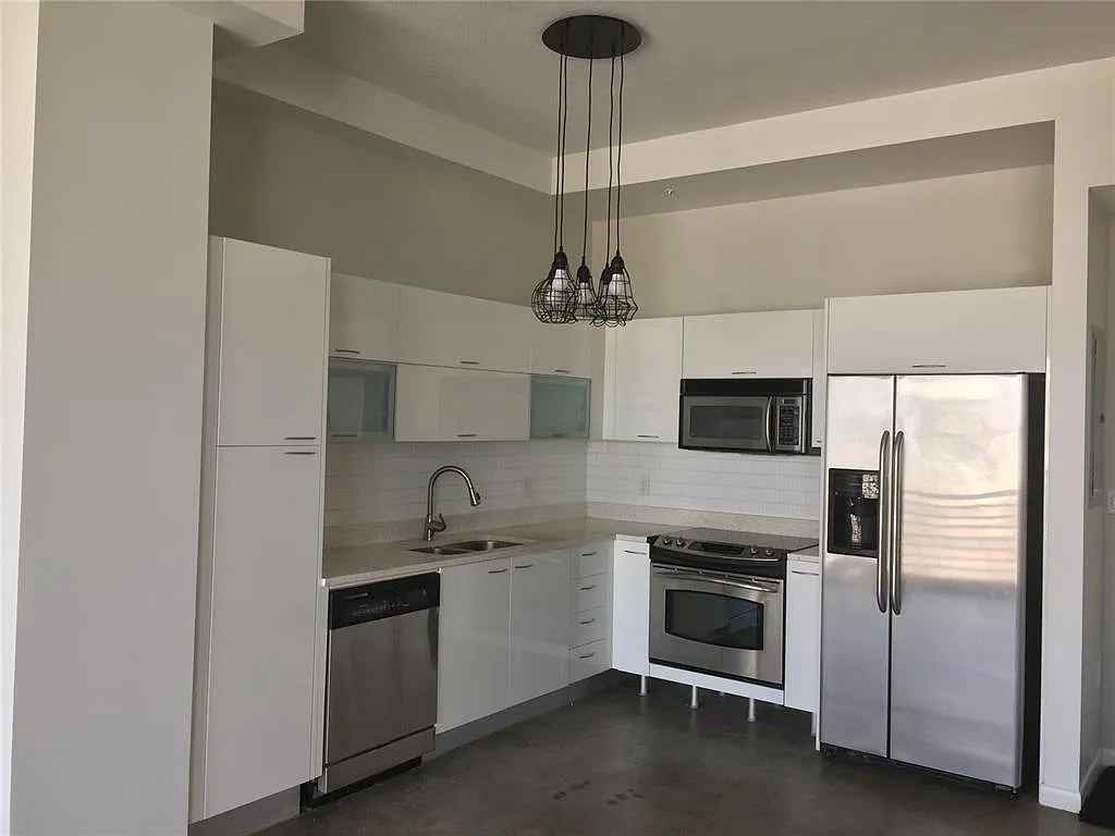 1 bed, 662 sqft, $2,100 — Photo 3