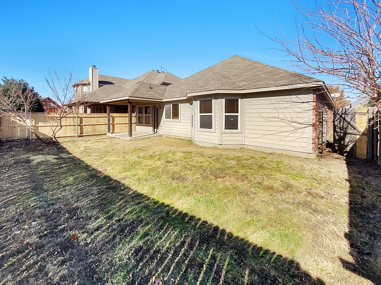 1612 Bluebird Dr — Photo 22
